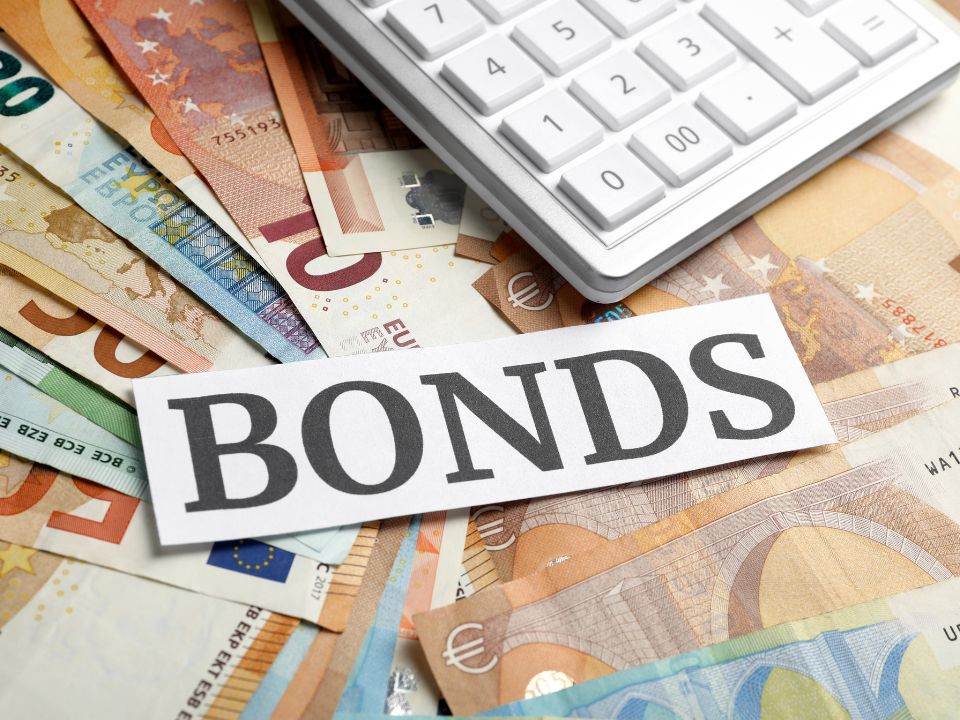 Trái phiếu niêm yết là gì? Kênh đầu tư ổn định, ít rủi ro? 8 trai phieu doanh nghiep